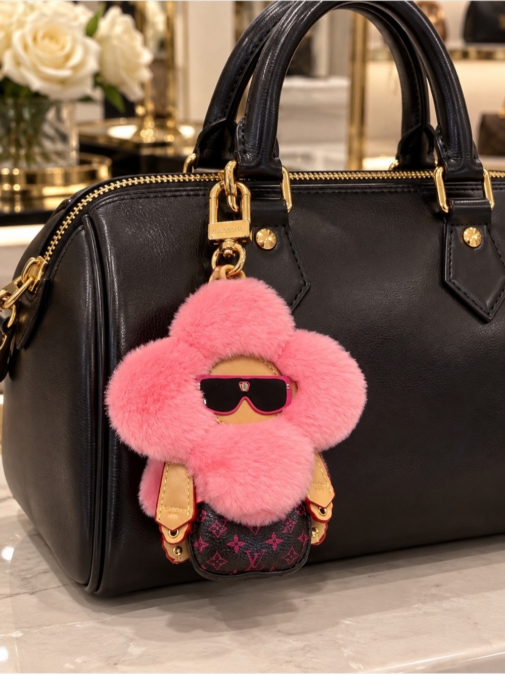 Keychain Vivi Bag Charm Pink & Black